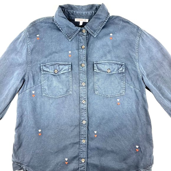 SUNDRY Women Blue Hearts Embroidered Button Down Shirt Chest Pocket L Large Soft - Picture 6 of 12